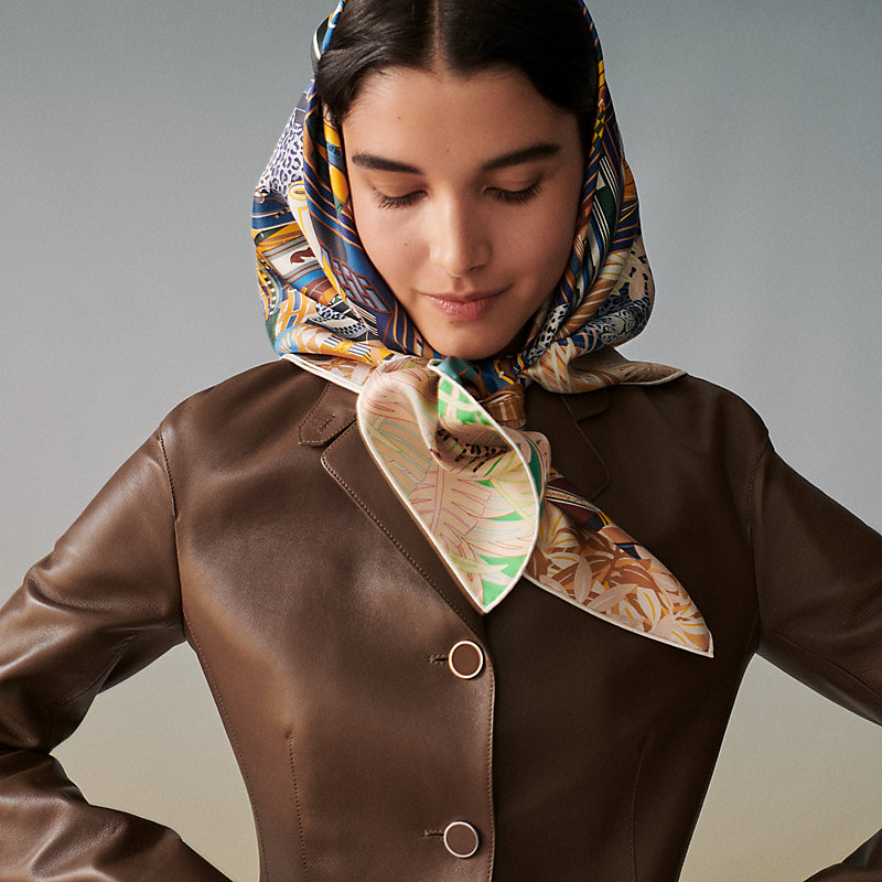 カレ 90 ダブルフェイス 《12頭のレオパード》 | Hermès - エルメス